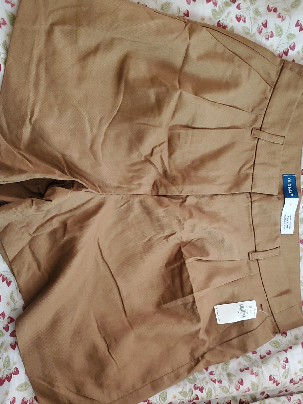 Old Navy Women's Tan Pleated Shorts